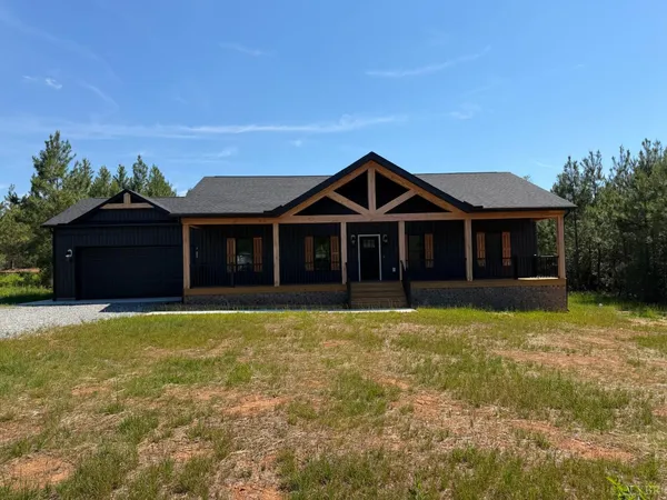 $399,900 | 16519 Richmond Highway, Pamplin, VA 23958