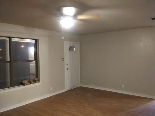 $1,750 | 313 Ross Street, Hutto, TX 78634