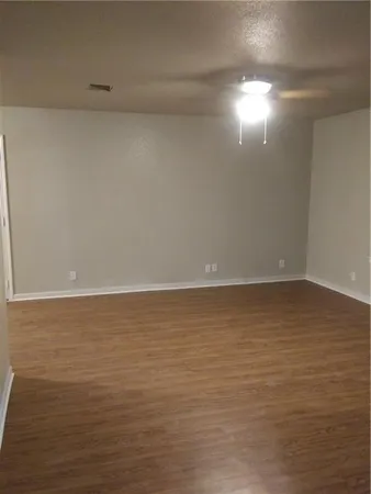 $1,700 | 313 Ross Street, Hutto, TX 78634