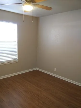 $1,700 | 313 Ross Street, Hutto, TX 78634