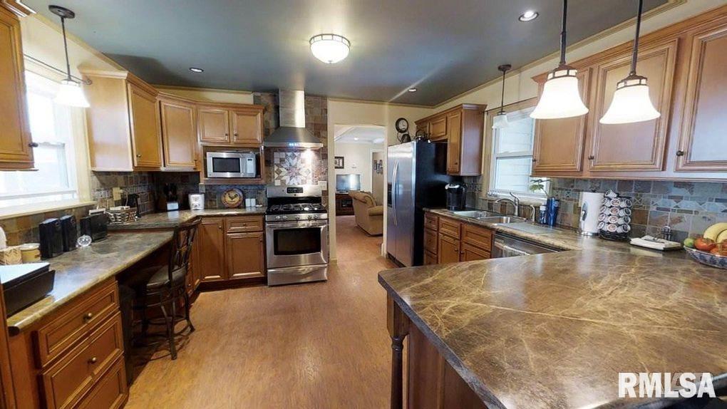 12122 North Manito Road Manito, IL 61546 - Photo 3 of 20 Gallery Image 3