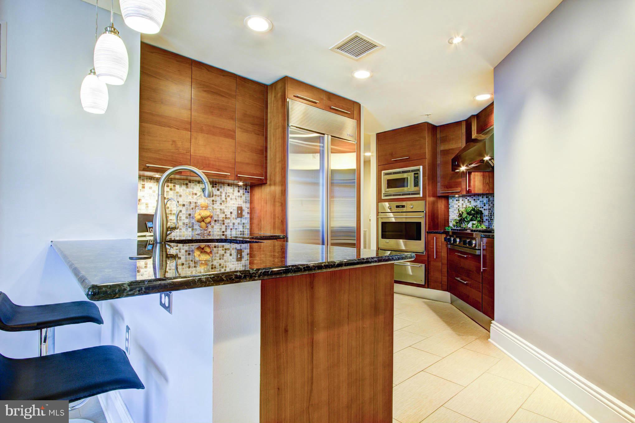 11990 Market Street, Unit 1002 Reston, VA 20190 - Photo 13 of 30 Kitchen