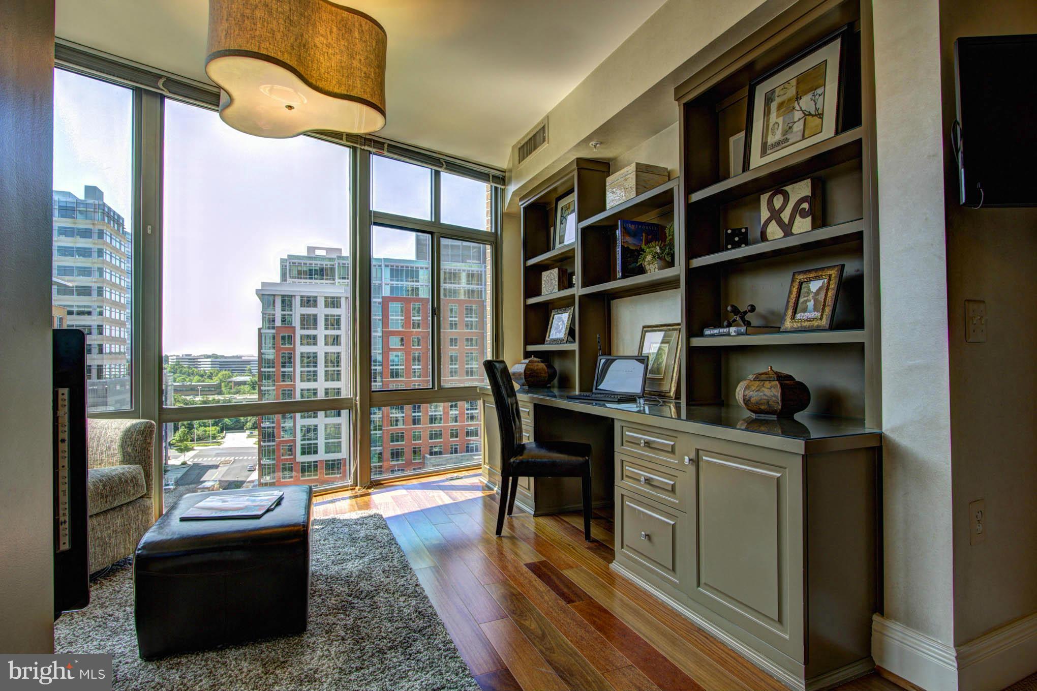 11990 Market Street, Unit 1002 Reston, VA 20190 - Photo 18 of 30 Sitting Room