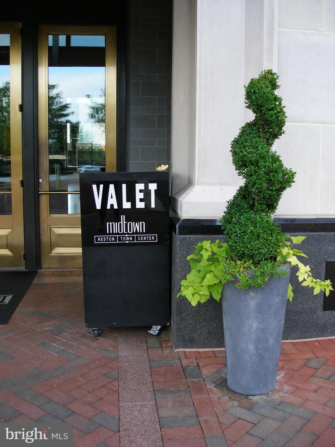 11990 Market Street, Unit 1002 Reston, VA 20190 - Photo 26 of 30 Midtown Valet