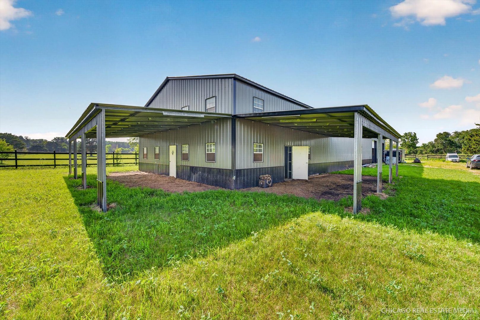 10617 Button Road Hebron, IL 60034 - Photo 4 of 14