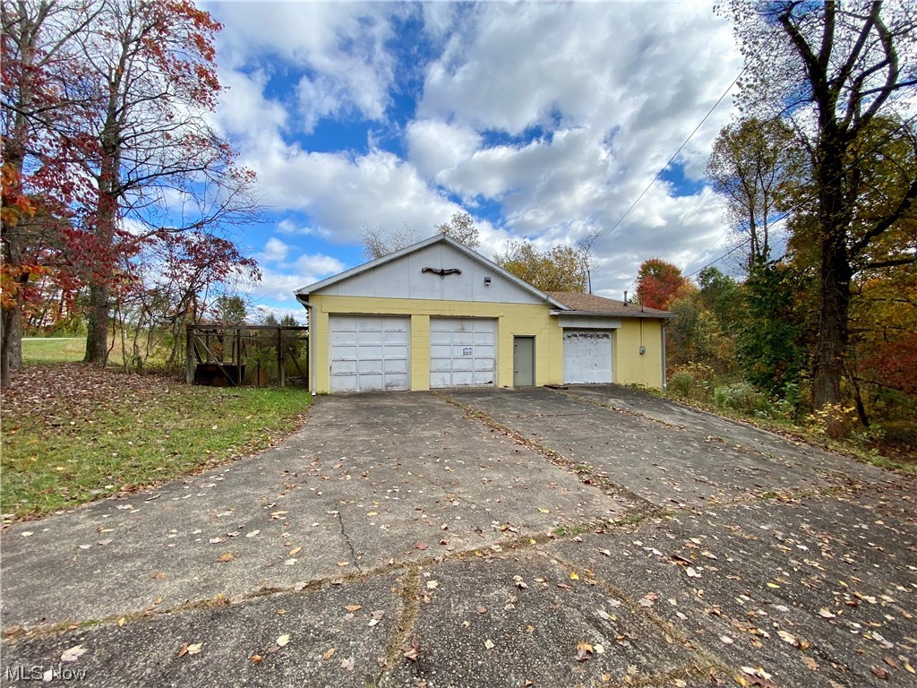 111 Ashby Ridge Road Parkersburg, WV 26104 - Photo 2 of 28