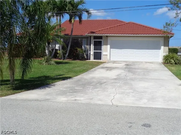 $2,400 | 1510 Southwest 8th Place, Cape Coral, FL 33991