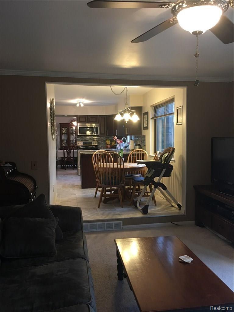 1632 Dennett Lane Rochester, MI 48307 - Photo 27 of 51 IMG_0520.JPG