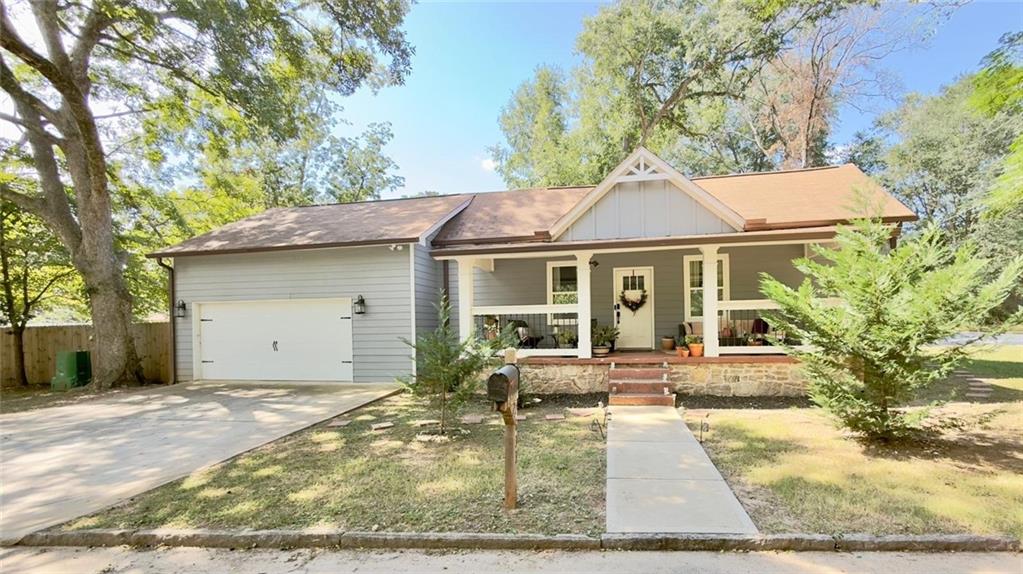 2633 Council Street Lithonia, GA 30058 - Photo 2 of 26