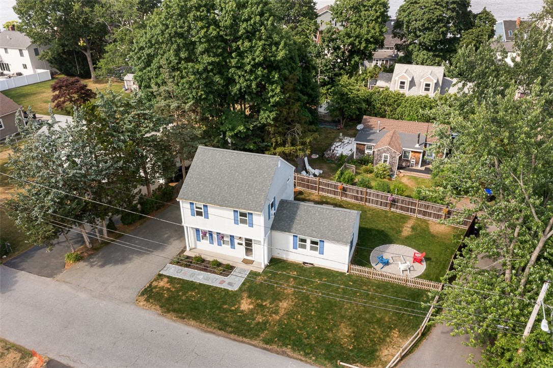 69 Mason Road Barrington, RI 02806 - Photo 4 of 9