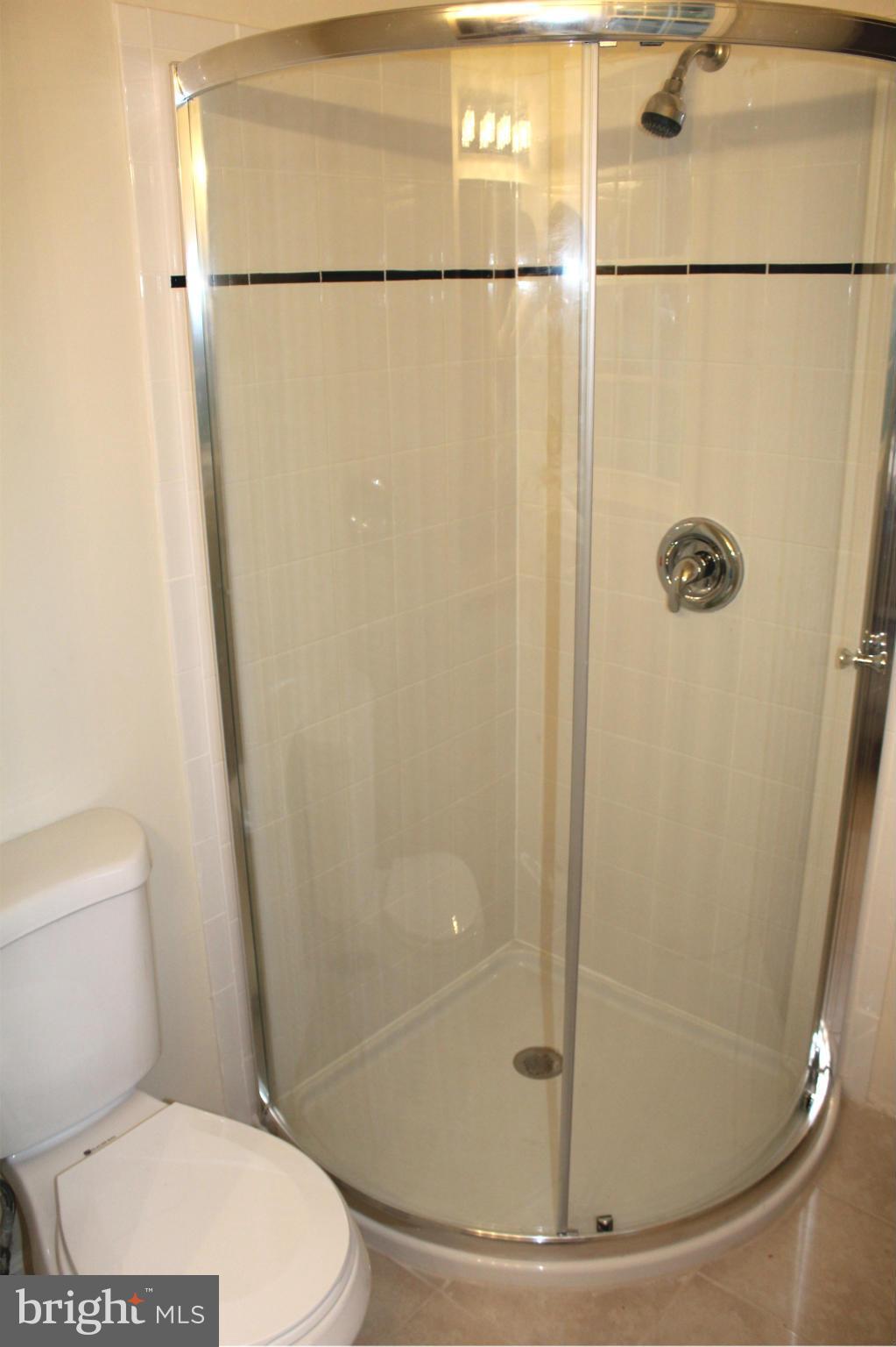 6918 Sydenstricker Road Springfield, VA 22153 - Photo 7 of 19 Bath