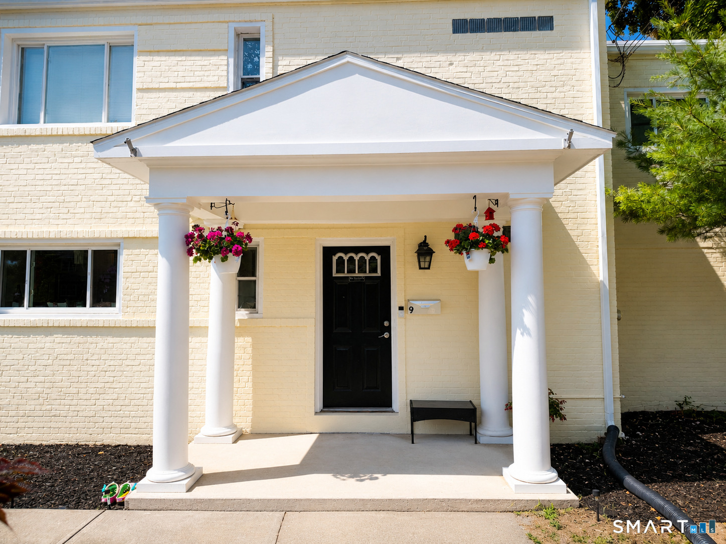 9 Stephen Street Manchester, CT 06040 - Photo 1 of 25
