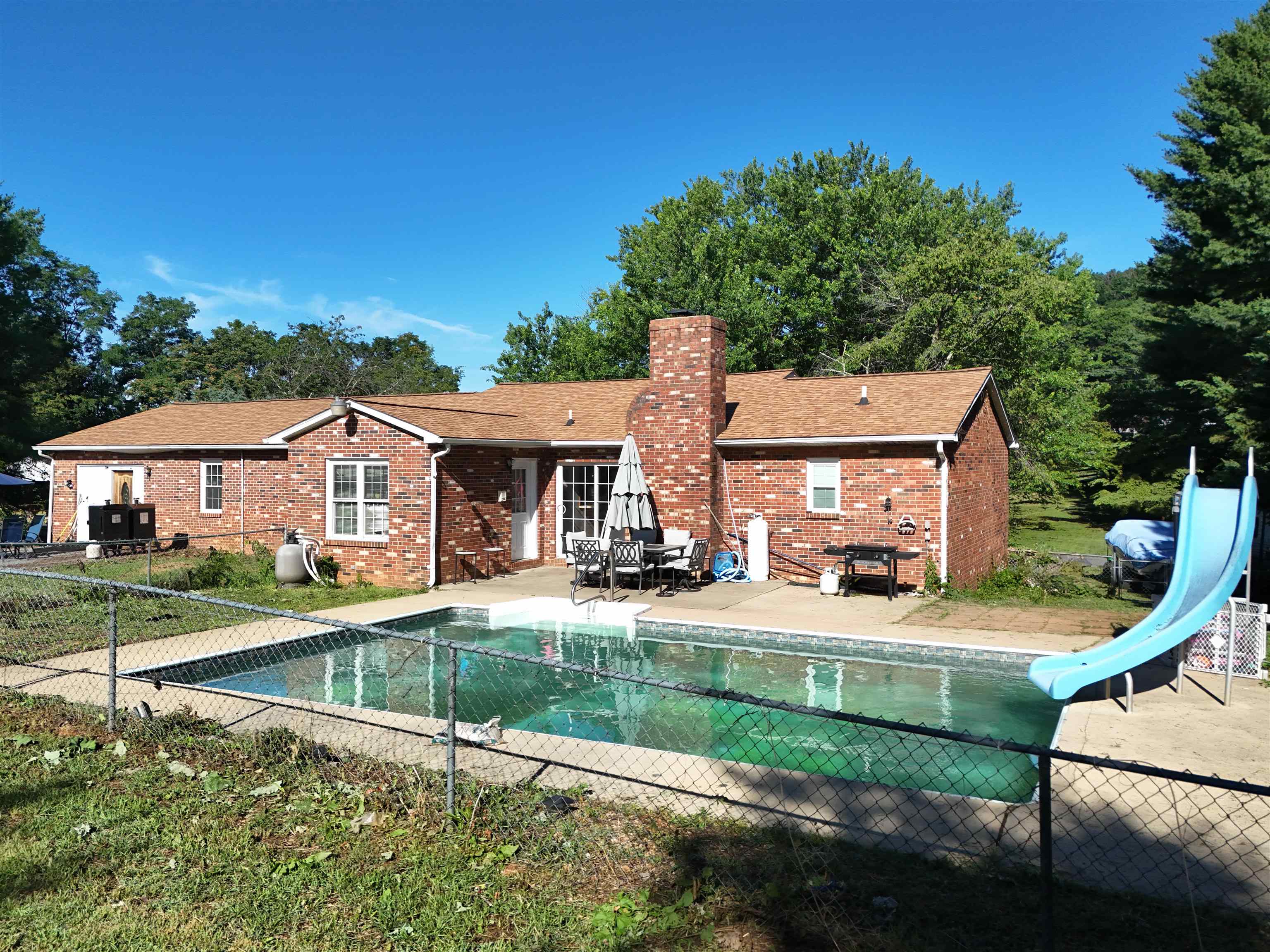 234 Montgomery Road Staunton, VA 24401 - Photo 4 of 39