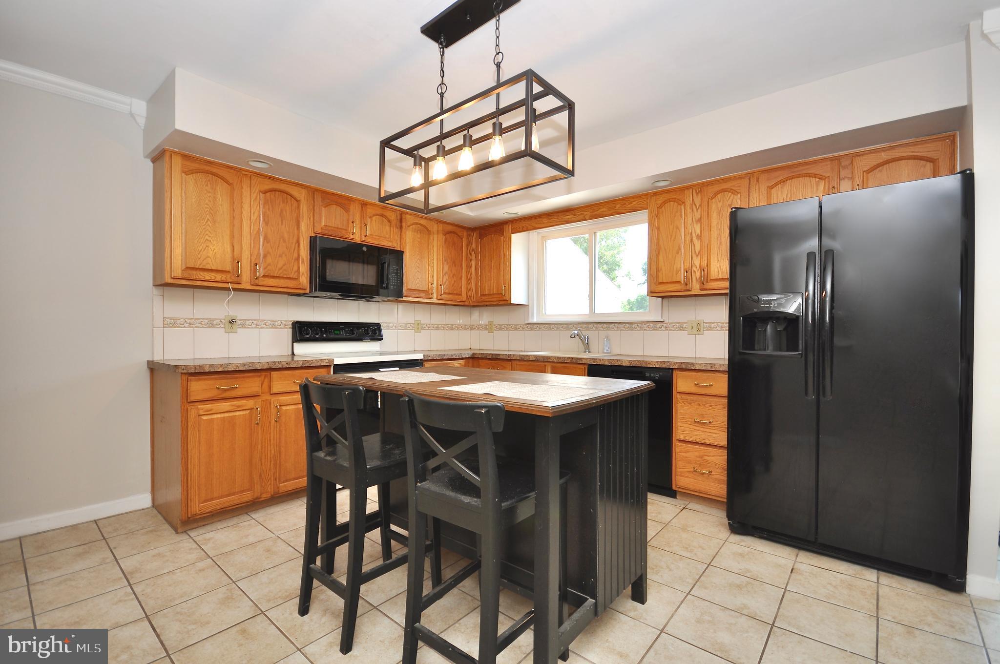 735 Claire Road Warminster, PA 18974 - Photo 12 of 47 Kitchen