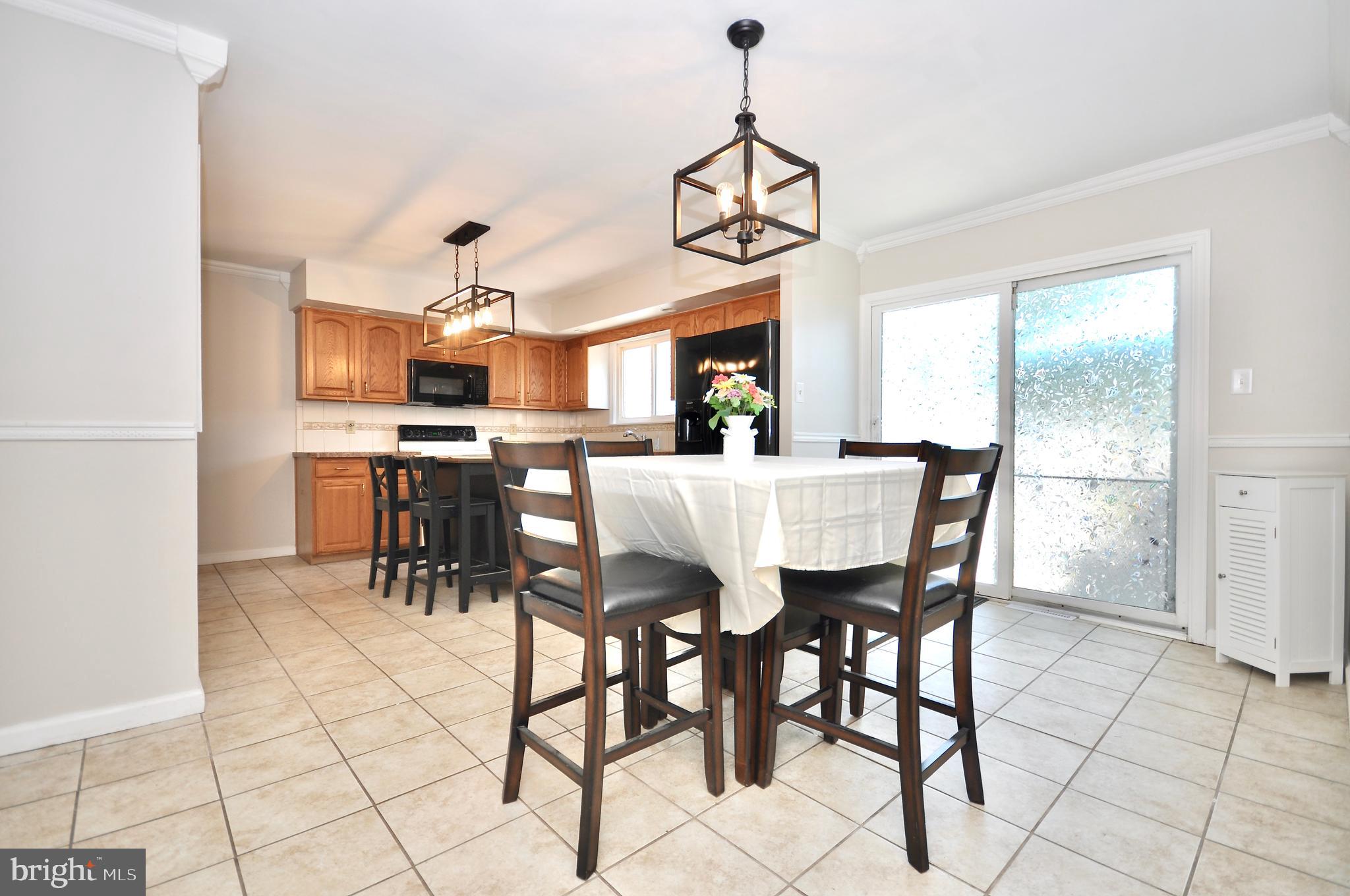 735 Claire Road Warminster, PA 18974 - Photo 16 of 47 Kitchen