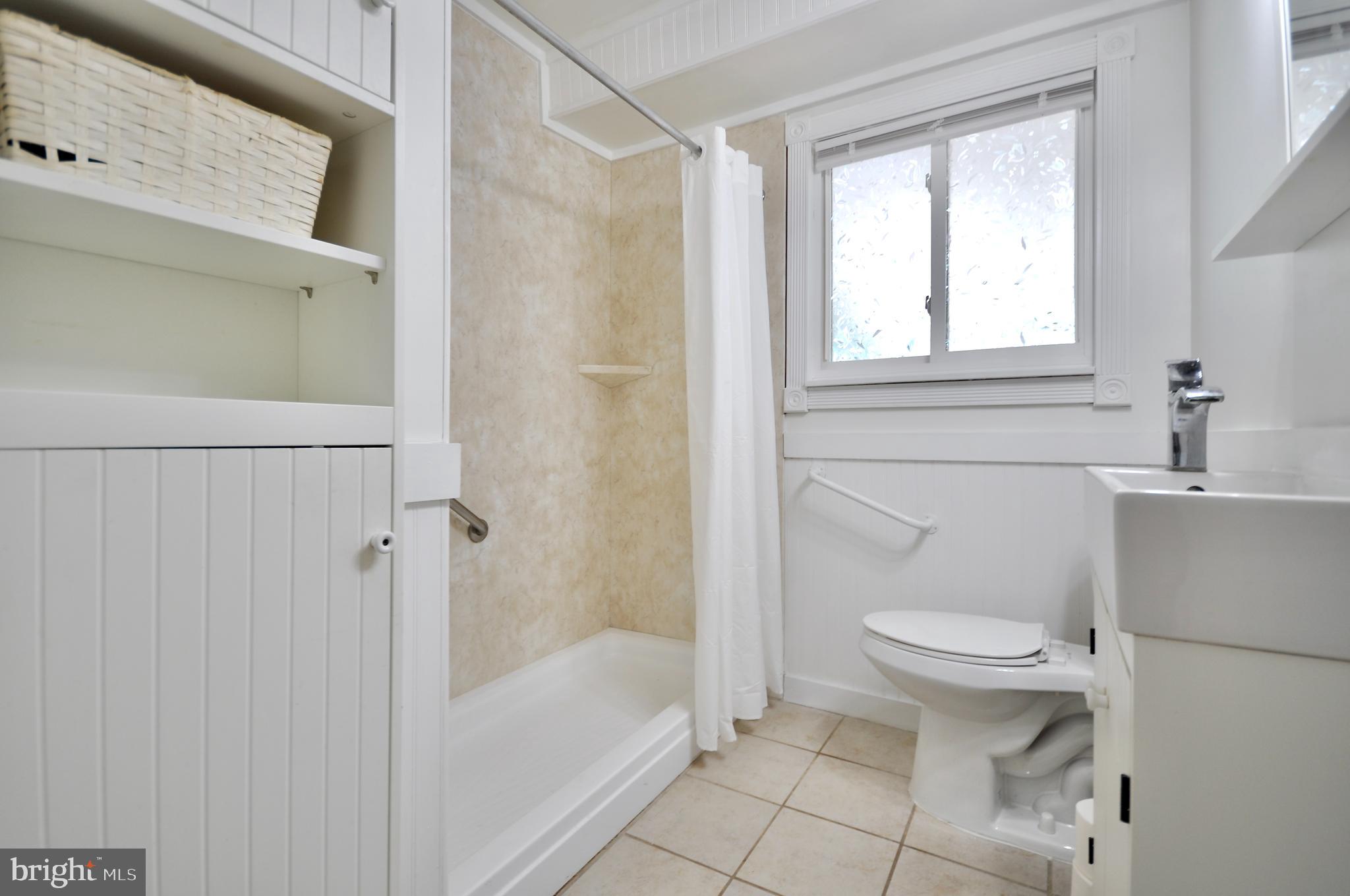 735 Claire Road Warminster, PA 18974 - Photo 24 of 47 Full bath - 1st floor