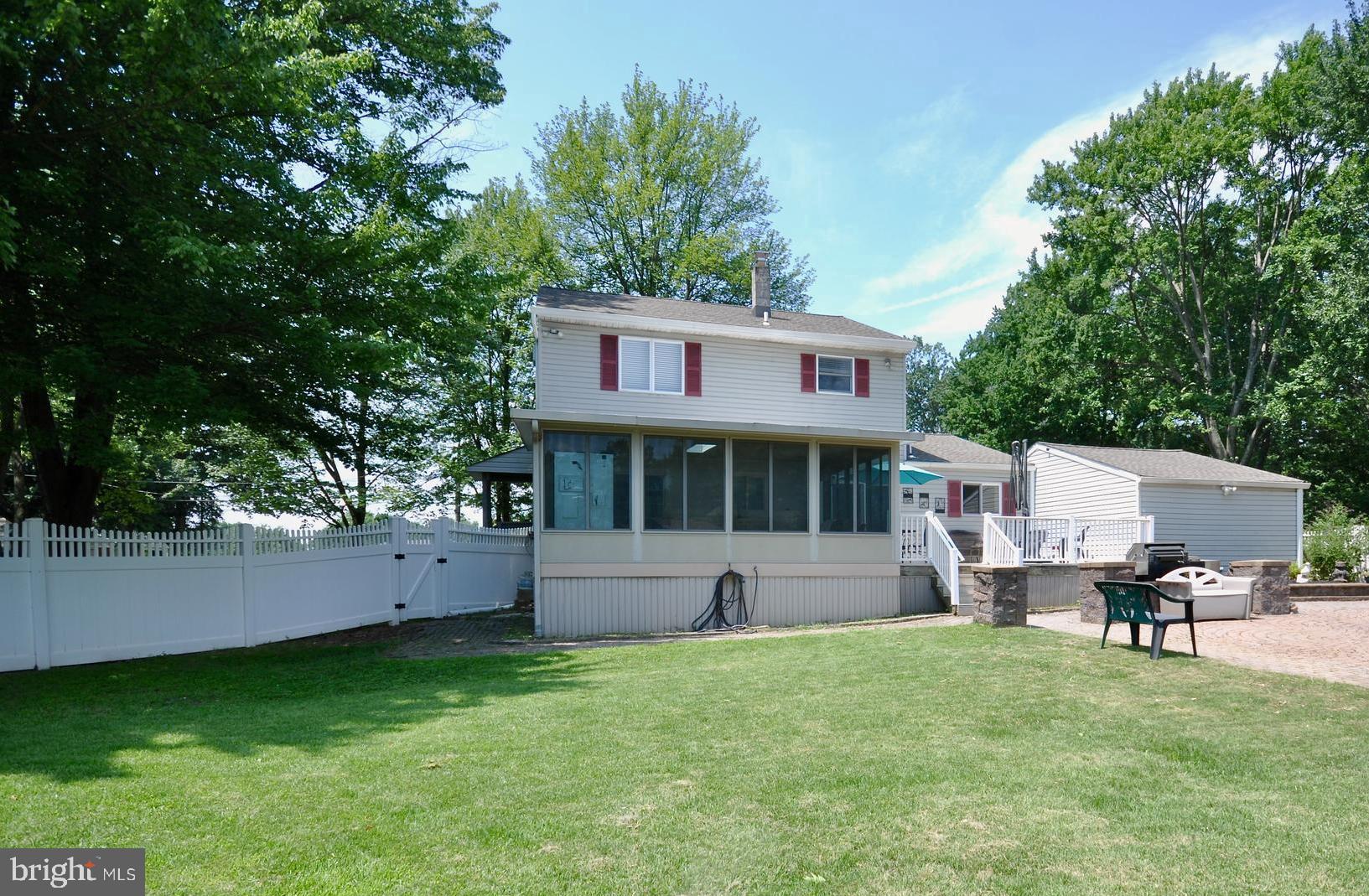 735 Claire Road Warminster, PA 18974 - Photo 40 of 47 Back View