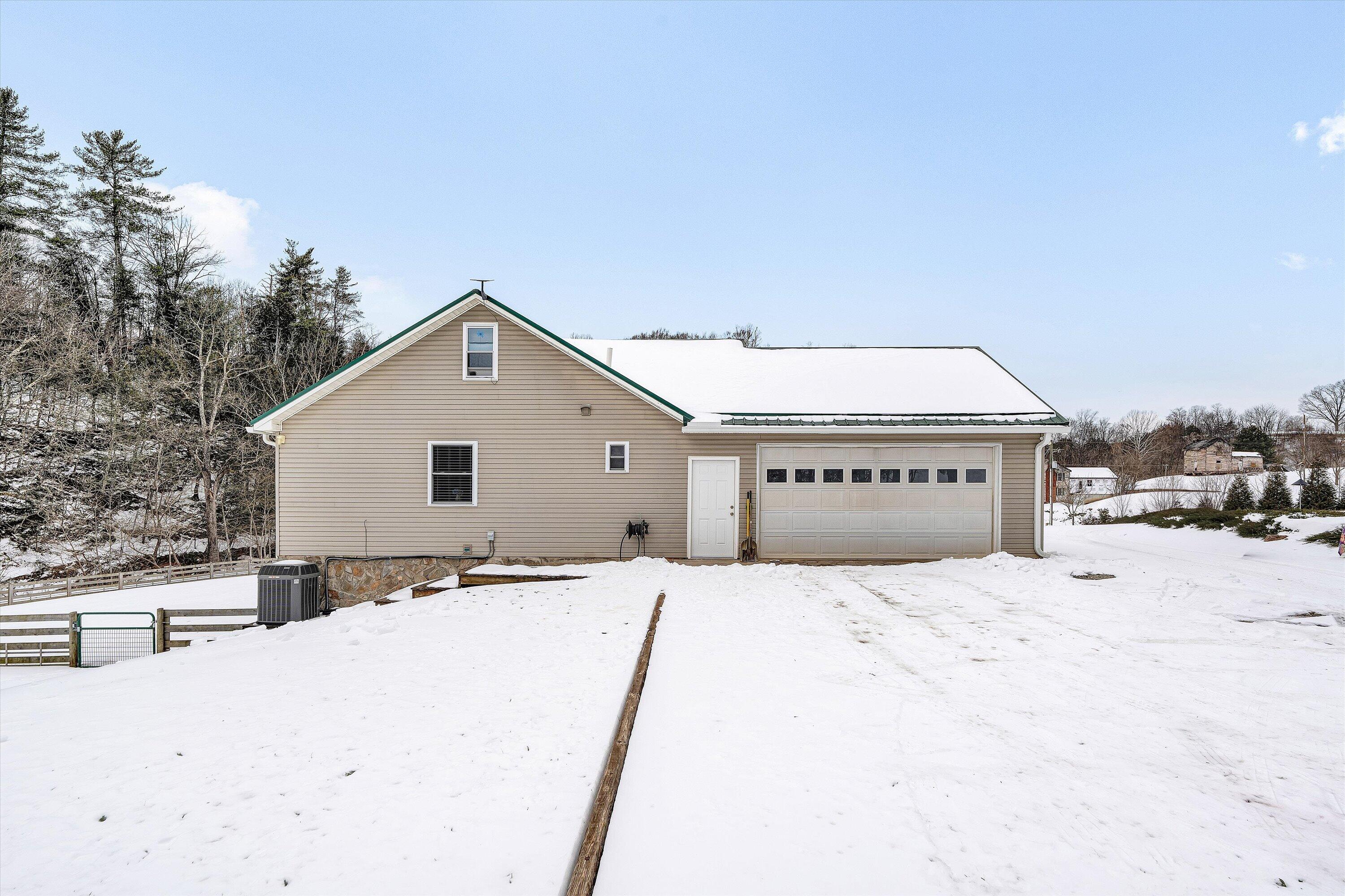 1768 Alean Road Wirtz, VA 24184 - Photo 43 of 53 40-DSC00103