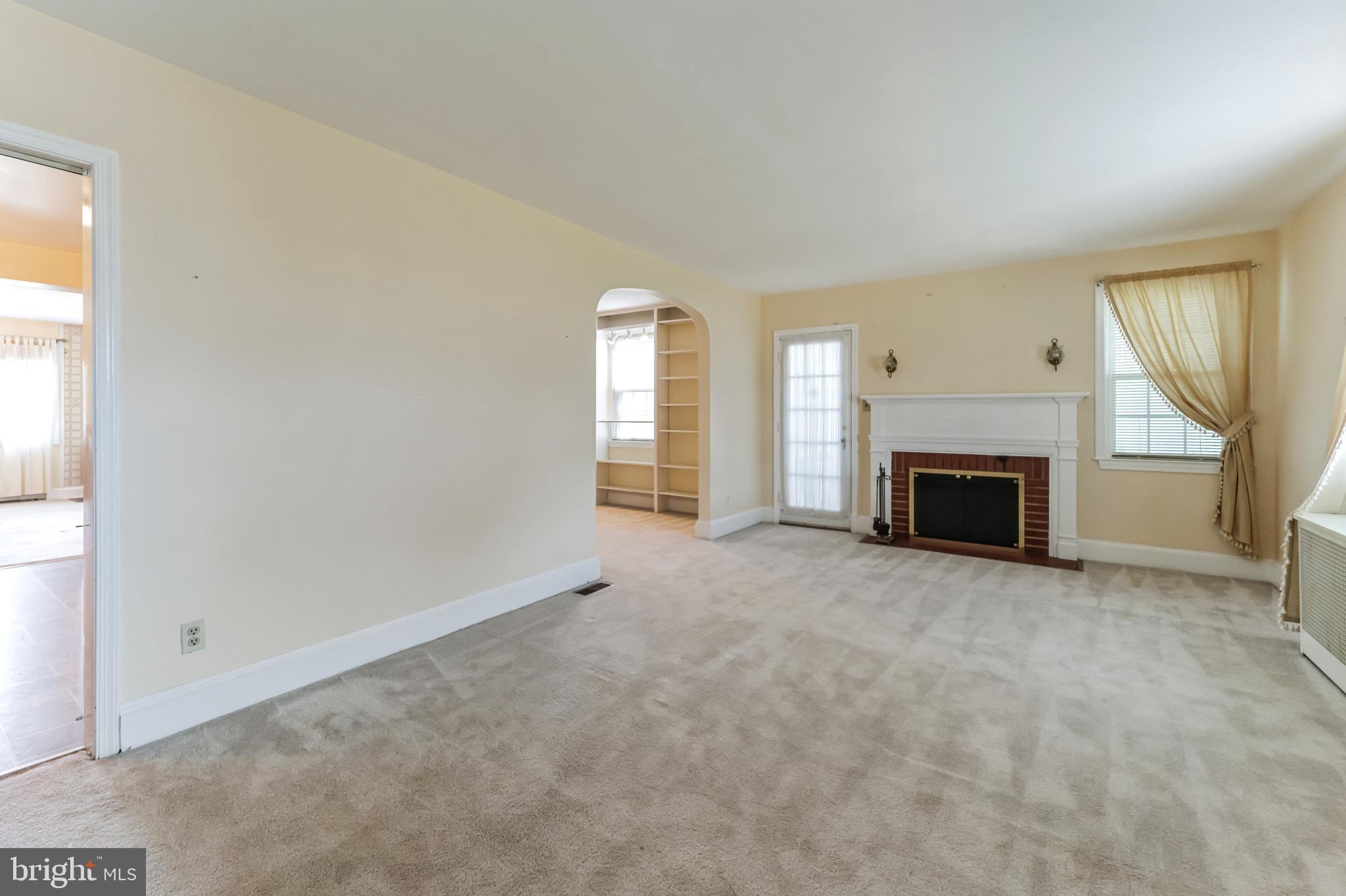 550 Forest View Road Linthicum Heights, MD 21090 - Photo 3 of 50