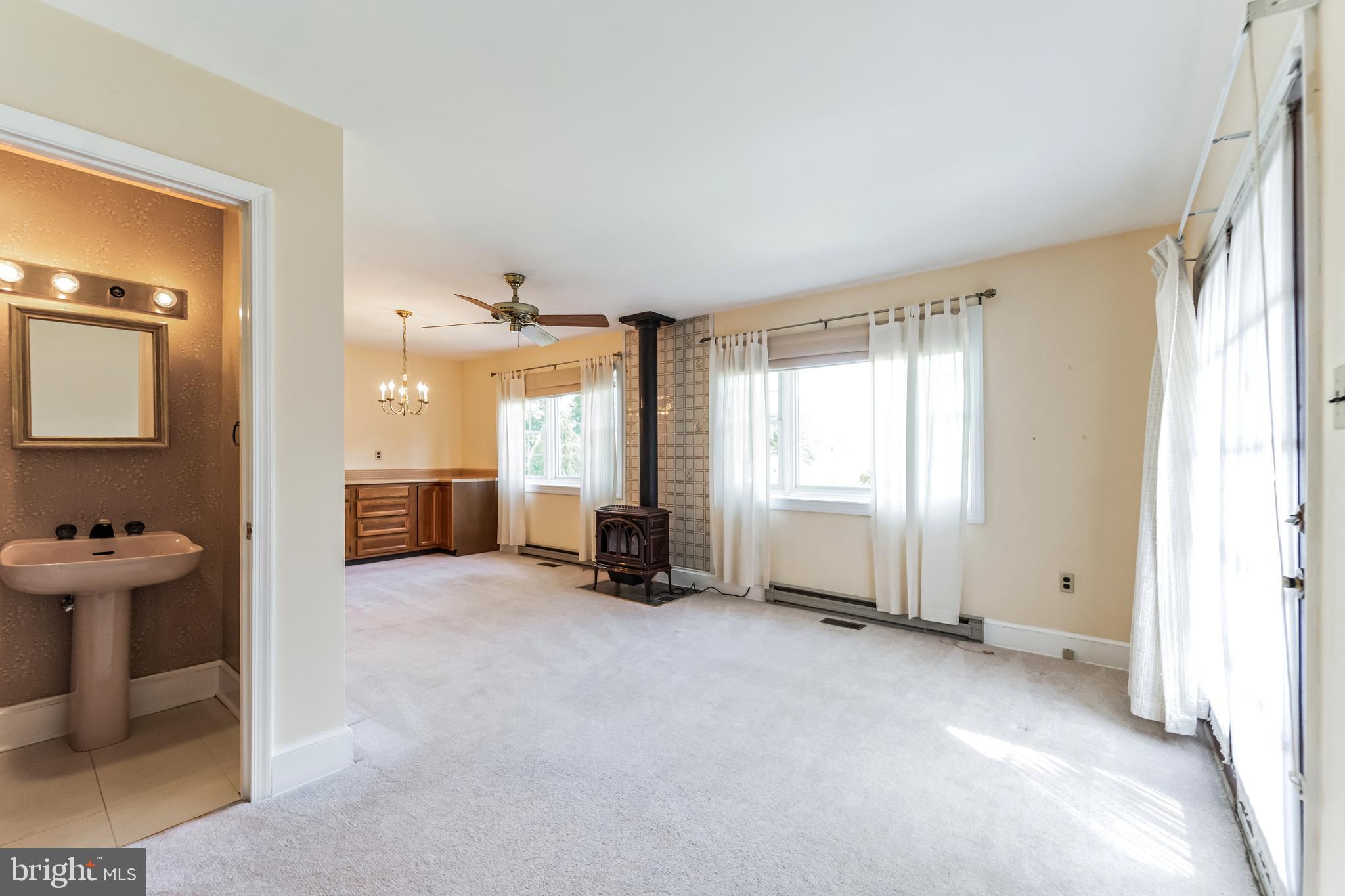 550 Forest View Road Linthicum Heights, MD 21090 - Photo 9 of 50