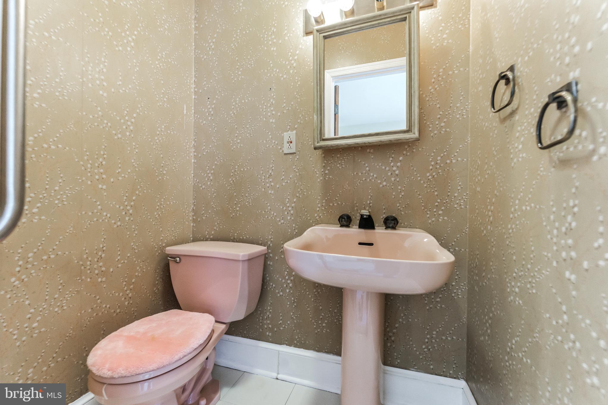 550 Forest View Road Linthicum Heights, MD 21090 - Photo 10 of 50