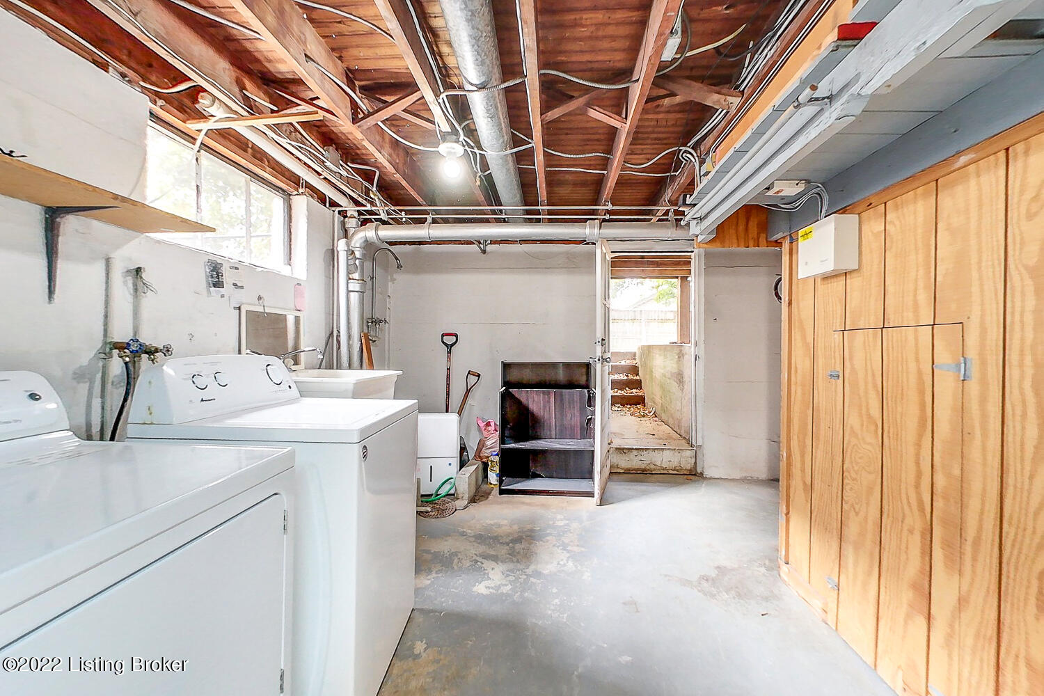 214 Fairlawn Road Louisville, KY 40207 - Photo 48 of 62 47-214-48