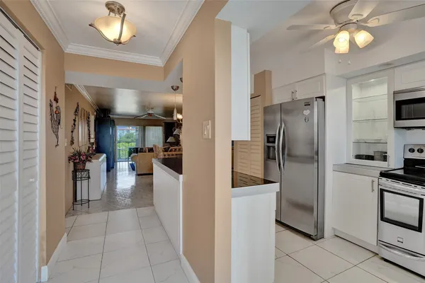 $2,000 | 5860 Northwest 44th Street, Unit 603, Lauderhill, FL 33319