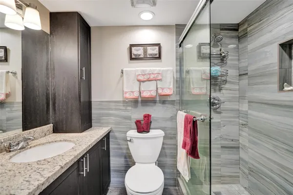 $2,000 | 5860 Northwest 44th Street, Unit 603, Lauderhill, FL 33319