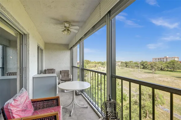 $2,000 | 5860 Northwest 44th Street, Unit 603, Lauderhill, FL 33319