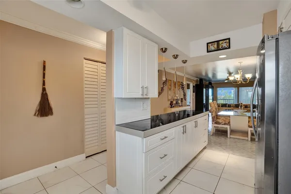 $2,000 | 5860 Northwest 44th Street, Unit 603, Lauderhill, FL 33319