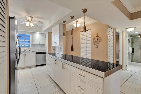$2,000 | 5860 Northwest 44th Street, Unit 603, Lauderhill, FL 33319