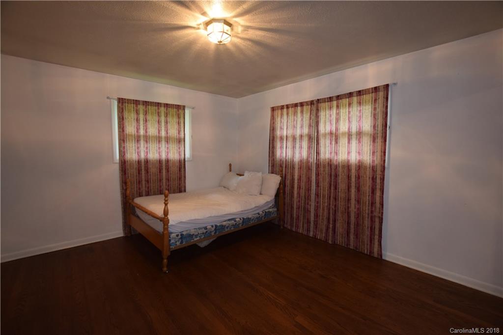 42 Azalea Road Asheville, NC 28704 - Photo 14 of 36 Gallery Image 14
