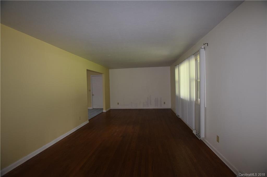 42 Azalea Road Asheville, NC 28704 - Photo 9 of 36 Gallery Image 9