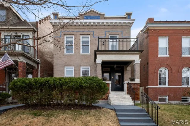 $560,000 | 3808 Wyoming Street, St. Louis, MO 63116