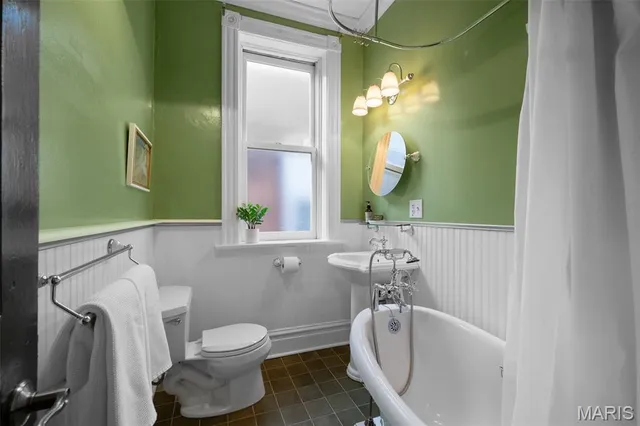 $560,000 | 3808 Wyoming Street, St. Louis, MO 63116