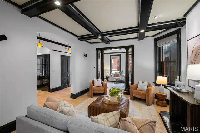 $560,000 | 3808 Wyoming Street, St. Louis, MO 63116