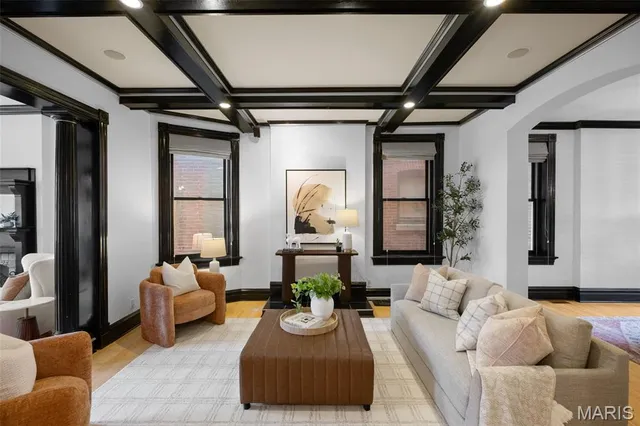 $560,000 | 3808 Wyoming Street, St. Louis, MO 63116