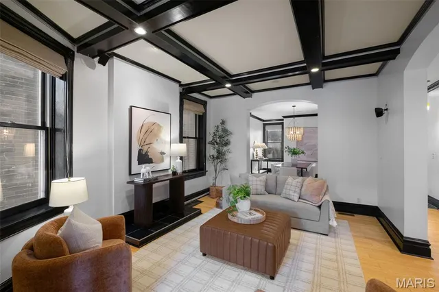 $560,000 | 3808 Wyoming Street, St. Louis, MO 63116