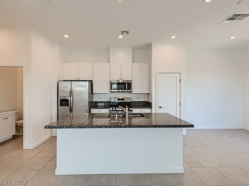 3192 Timorasso Avenue Henderson, NV 89044 - Photo 12 of 35