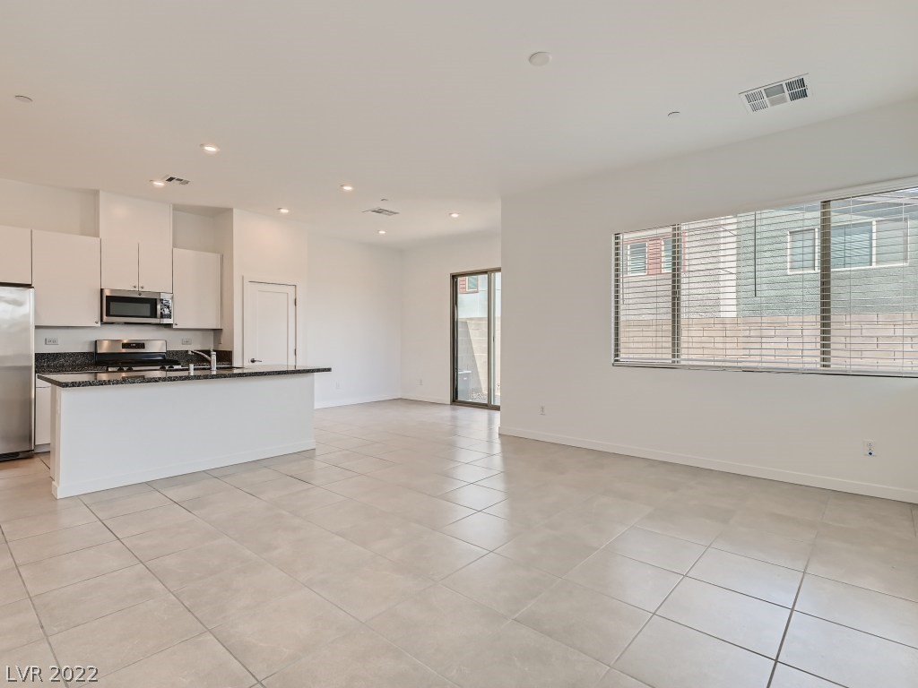 3192 Timorasso Avenue Henderson, NV 89044 - Photo 6 of 35