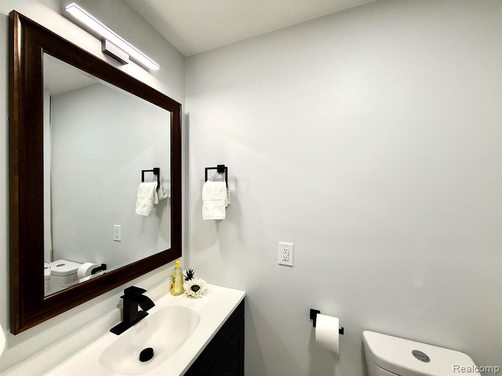 92 Foxboro Drive Rochester Hills, MI 48309 - Photo 48 of 57