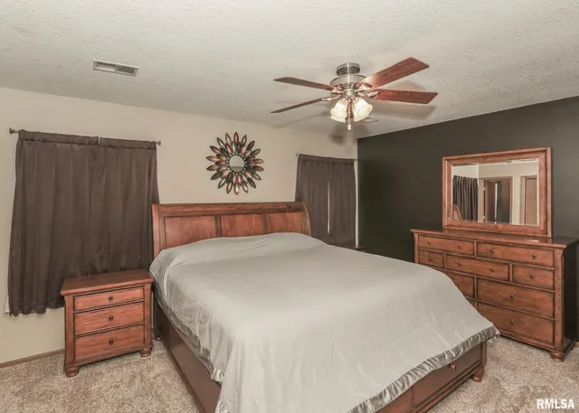 $267,500 | 330 Sullivan Drive, Colona, IL 61241