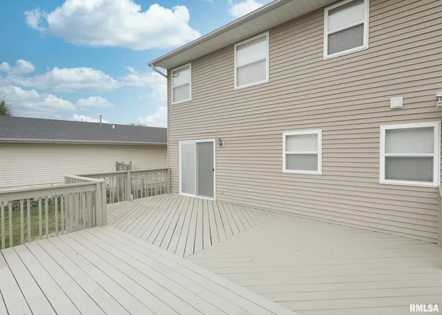 $267,500 | 330 Sullivan Drive, Colona, IL 61241