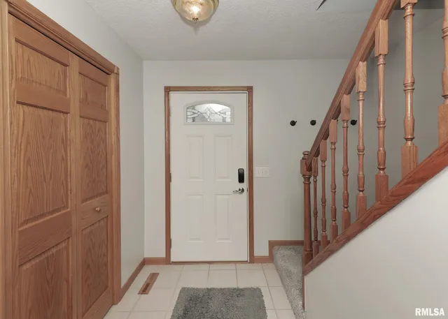 $267,500 | 330 Sullivan Drive, Colona, IL 61241