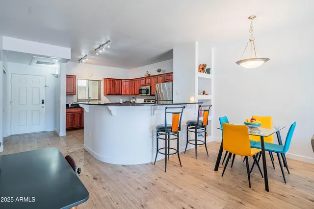 $324,000 | 920 East Devonshire Avenue, Unit 3025, Phoenix, AZ 85014