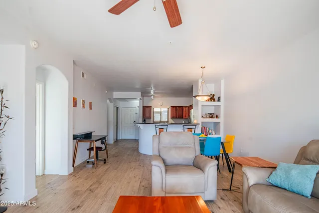 $324,000 | 920 East Devonshire Avenue, Unit 3025, Phoenix, AZ 85014