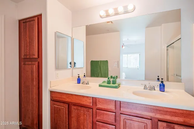$324,000 | 920 East Devonshire Avenue, Unit 3025, Phoenix, AZ 85014