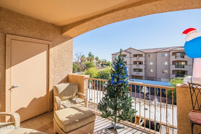 $324,000 | 920 East Devonshire Avenue, Unit 3025, Phoenix, AZ 85014