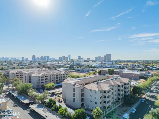 $324,000 | 920 East Devonshire Avenue, Unit 3025, Phoenix, AZ 85014