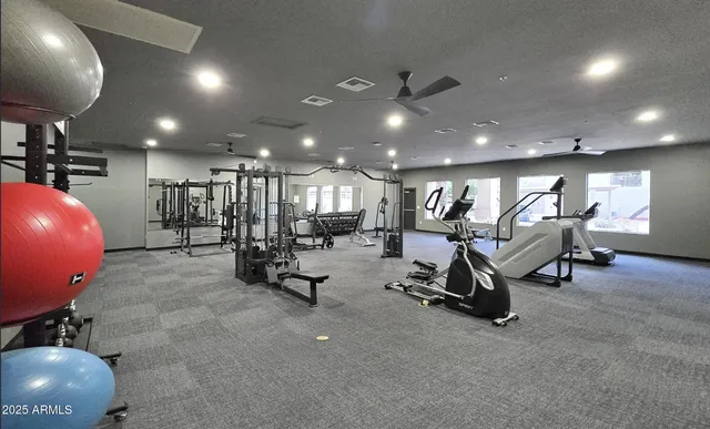 $324,000 | 920 East Devonshire Avenue, Unit 3025, Phoenix, AZ 85014